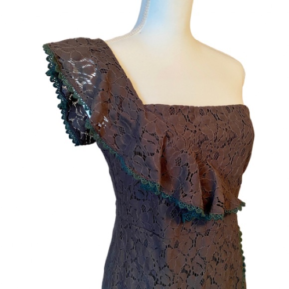Brown Lace Ruffled One-Shoulder Sheath Dress w/ Green Trim by 5th Culture (L) - Picture 2 of 14